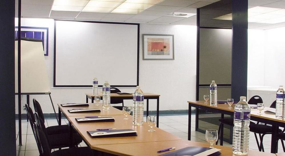 Kyriad Centre Hotel 3*